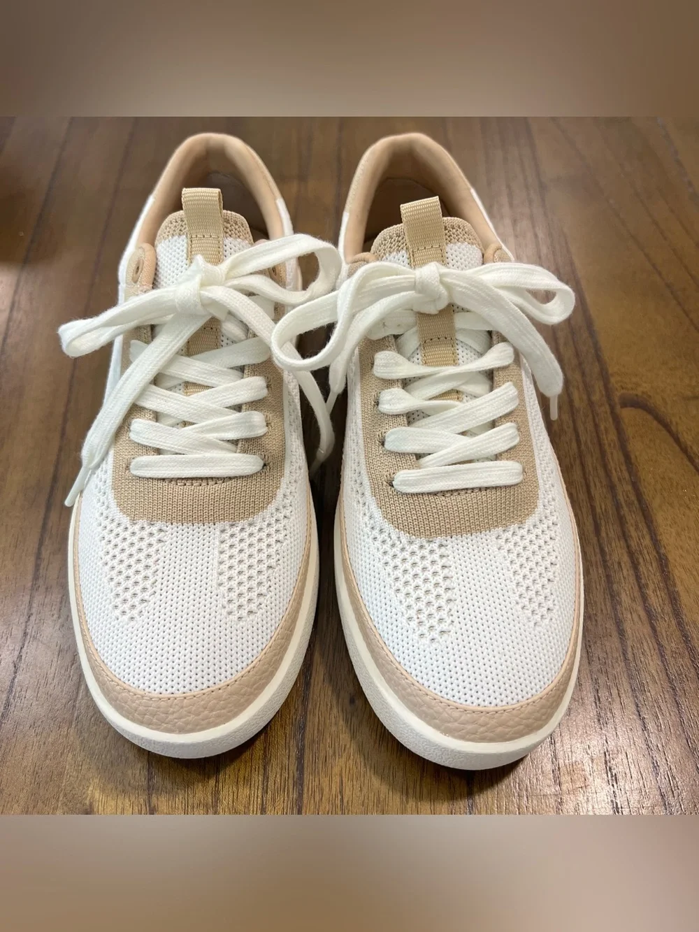 Vionic Galia Knit Casual Fashion Sneaker White Tan Size 6.5 Comfort Travel